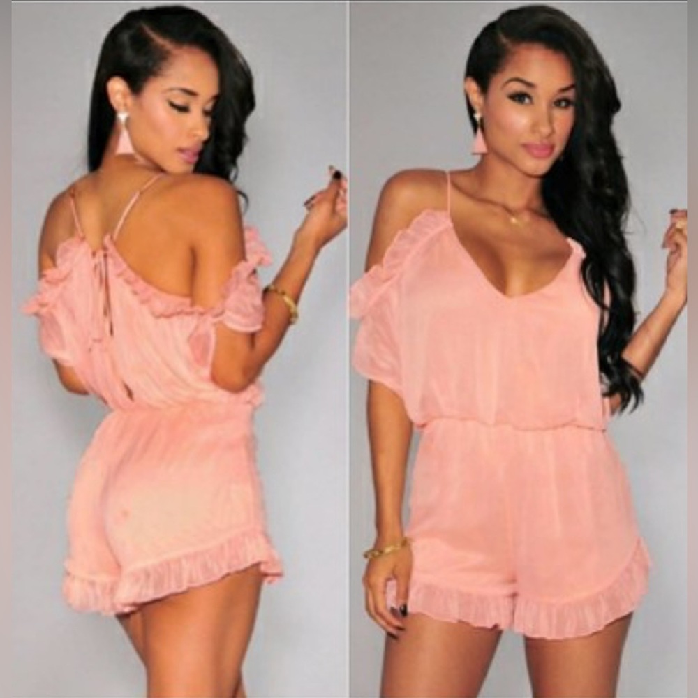 Gianni Bini Peach Cold Shoulder Vneck Tie Back Short Ruffle Romper